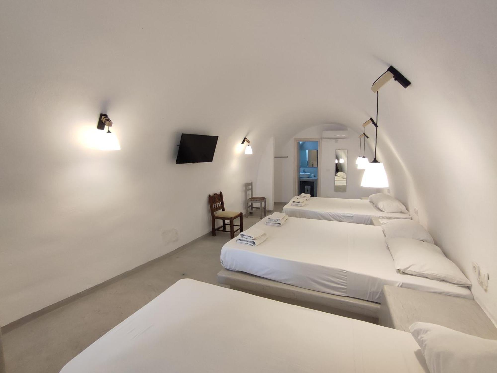 Magic Caves Rooms- Fira Center Экстерьер фото