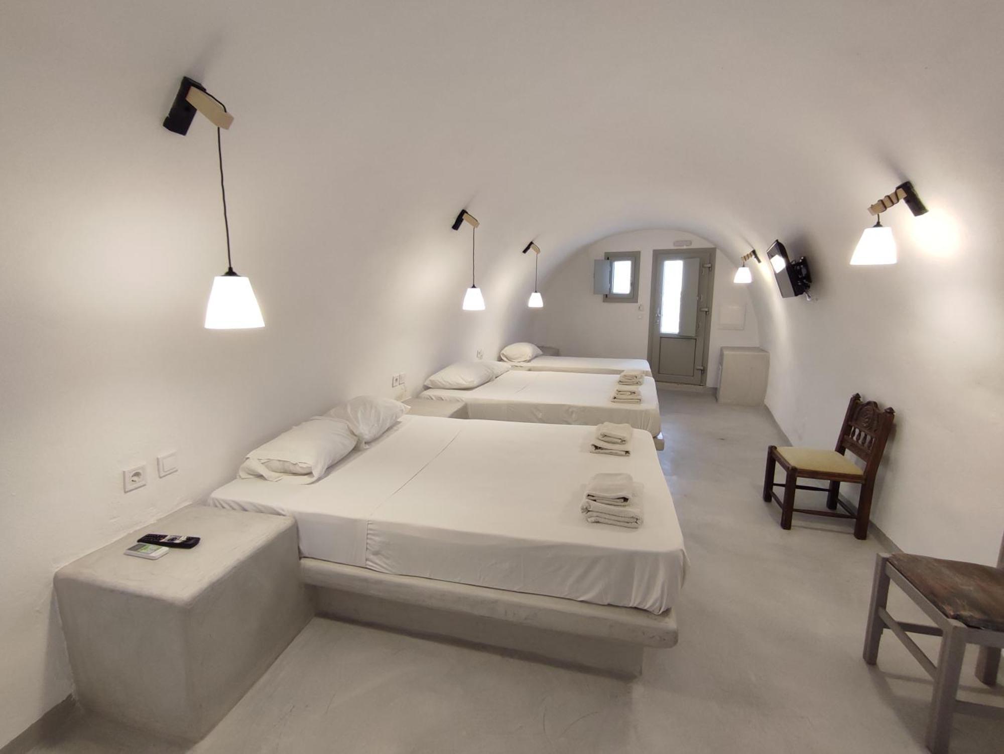 Magic Caves Rooms- Fira Center Экстерьер фото